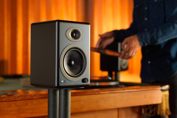 The Real Techie Review On The A5 Wireless Speakers