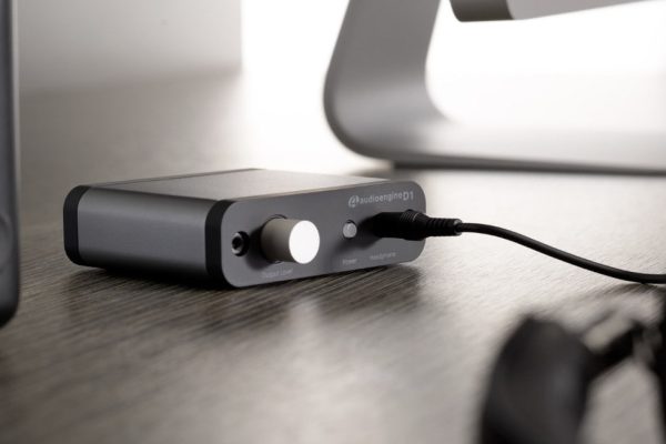 Can A Headphone Amplifier Make Cheap Earbuds Sound Better An Expert Explains
