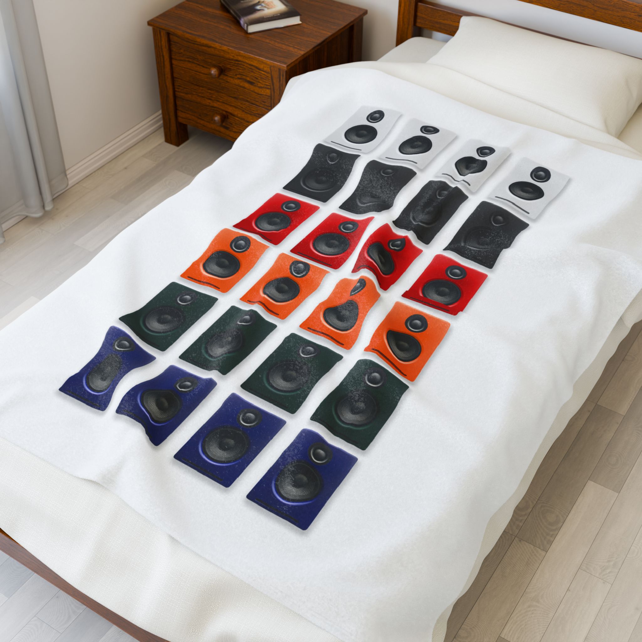 Speaker Design Velveteen Plush Blanket, Cozy Throw for Music Lovers, Soft Home Decor, Gift for Audiophiles, Blanket for Parties - Image 3